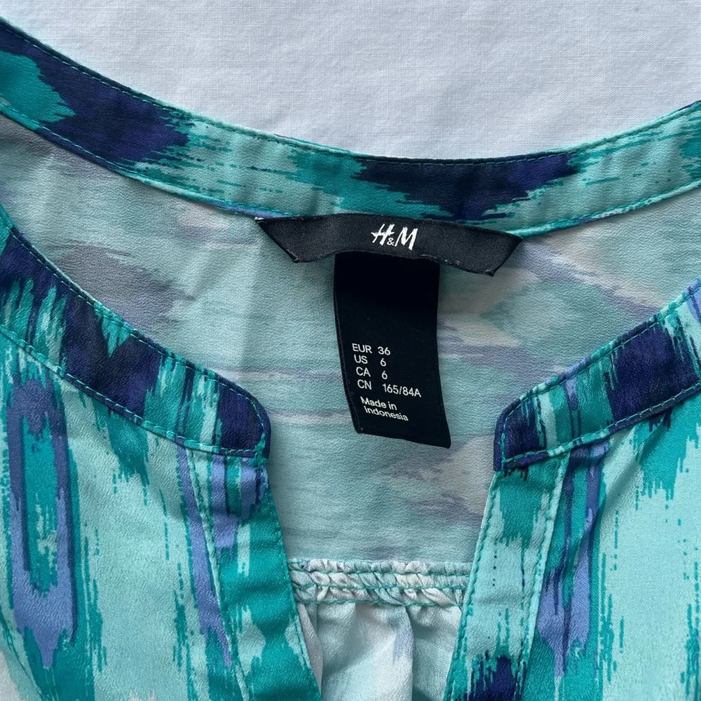 H&M Sleeveless Ikat Style Blouse, 6 - Picture 3 of 3